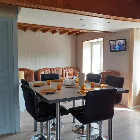 111 Val D'azun - 6 Voyageurs *